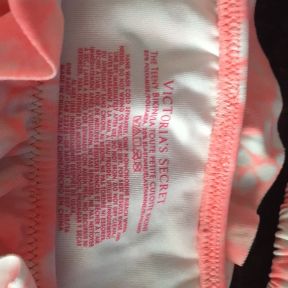 Victoria Secret Bikini - Picture 2 of 3